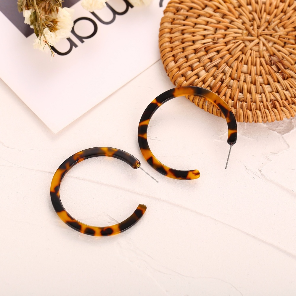 Tortoise Shell Hoops - Picture 2 of 4